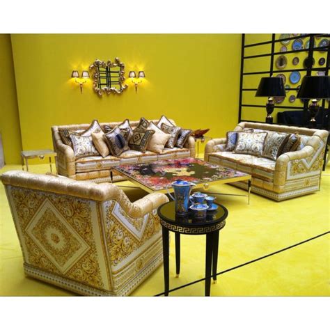 tavolo da salone versace|versace house walls.